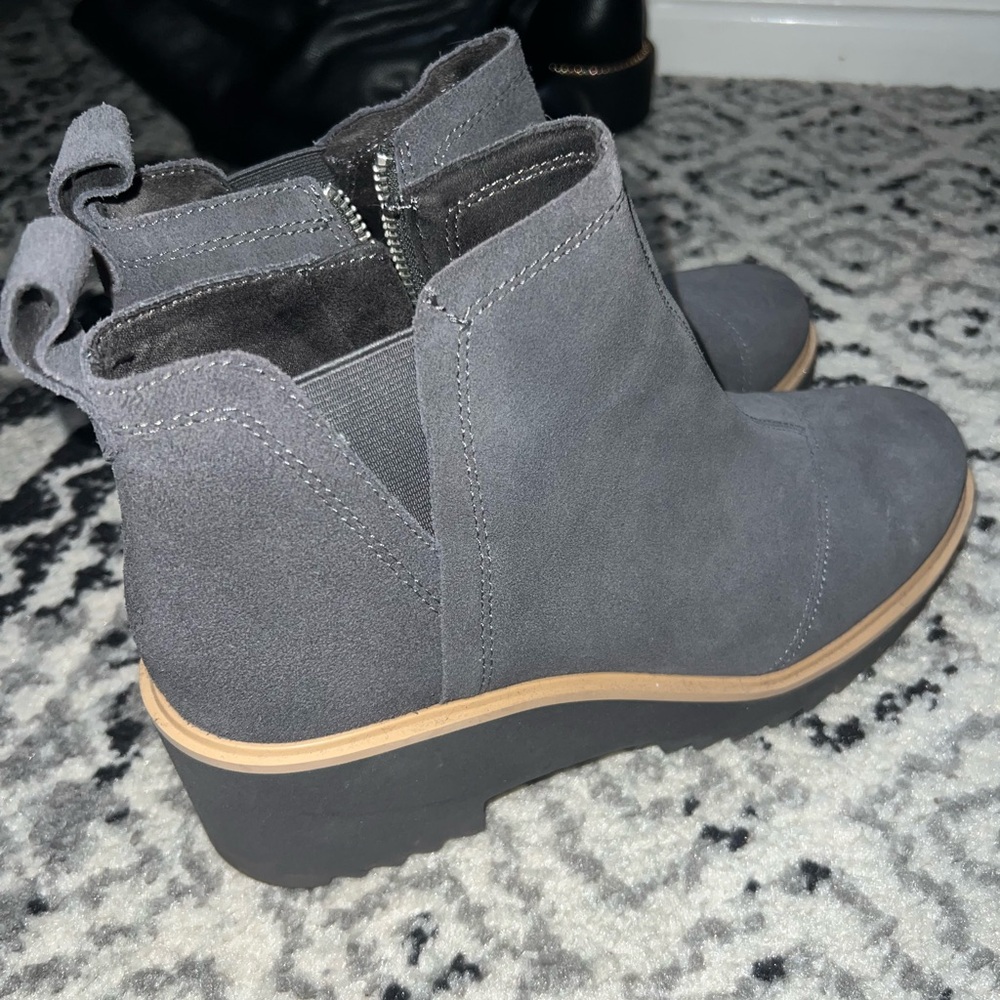 TOMS booties - Picture 3 of 5